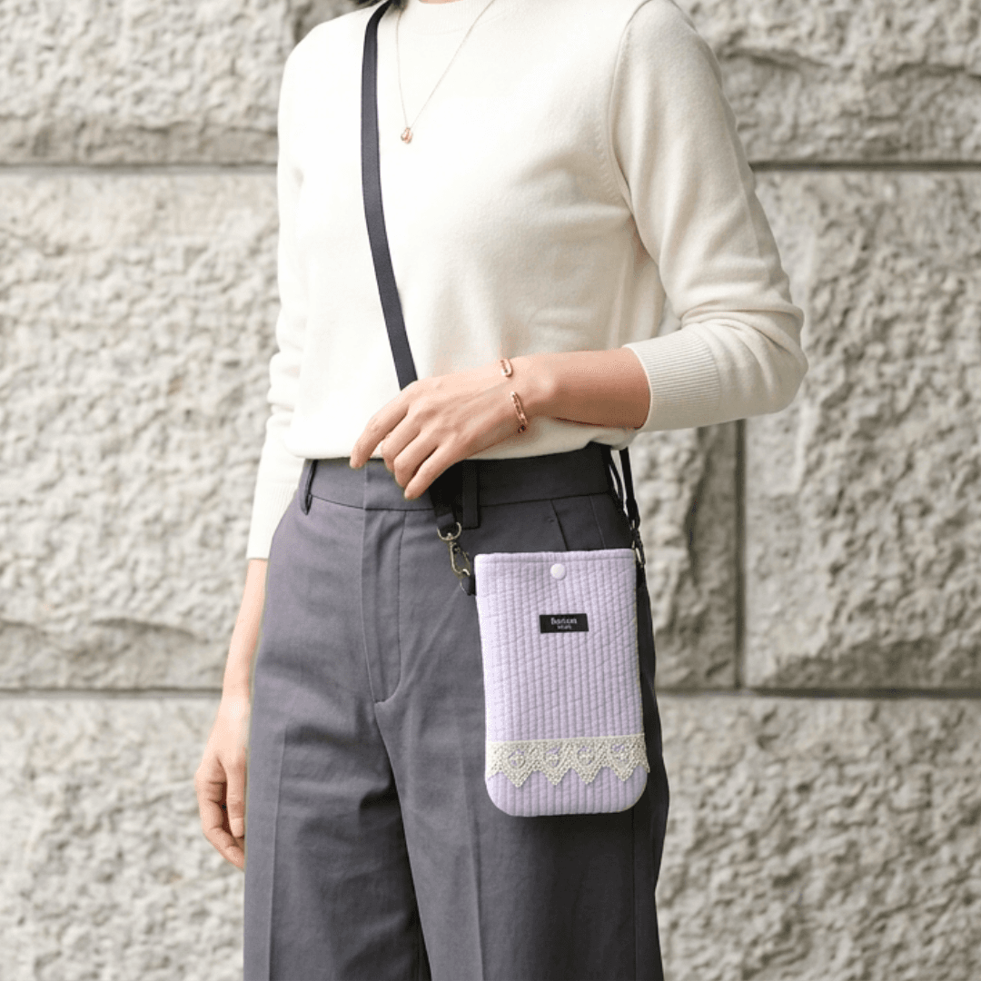 【母の日】上品レースのヌビスマホポーチ ショルダーベルト付き♡ スナップ開閉 マチなし イブル 韓国 丸洗い【送料無料】 | 8枚目