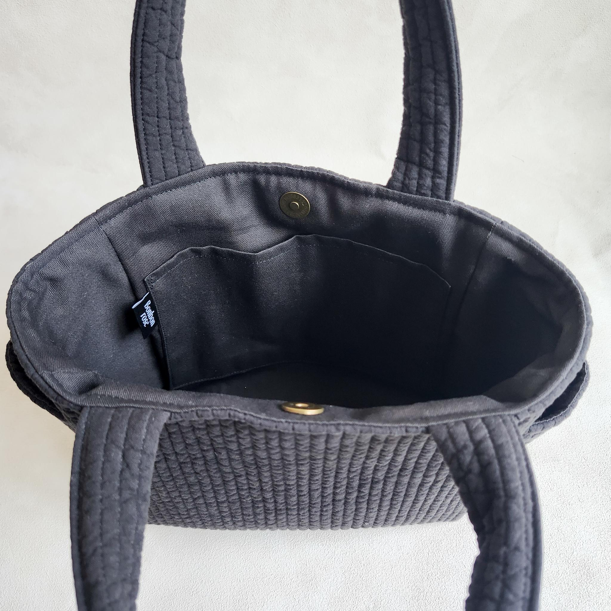 シンプル好きさんのための ワントーンヌビハンドバッグ サイドポケット付き ♡ パール イニシャル刺繍 丸洗い Mサイズ | 11枚目