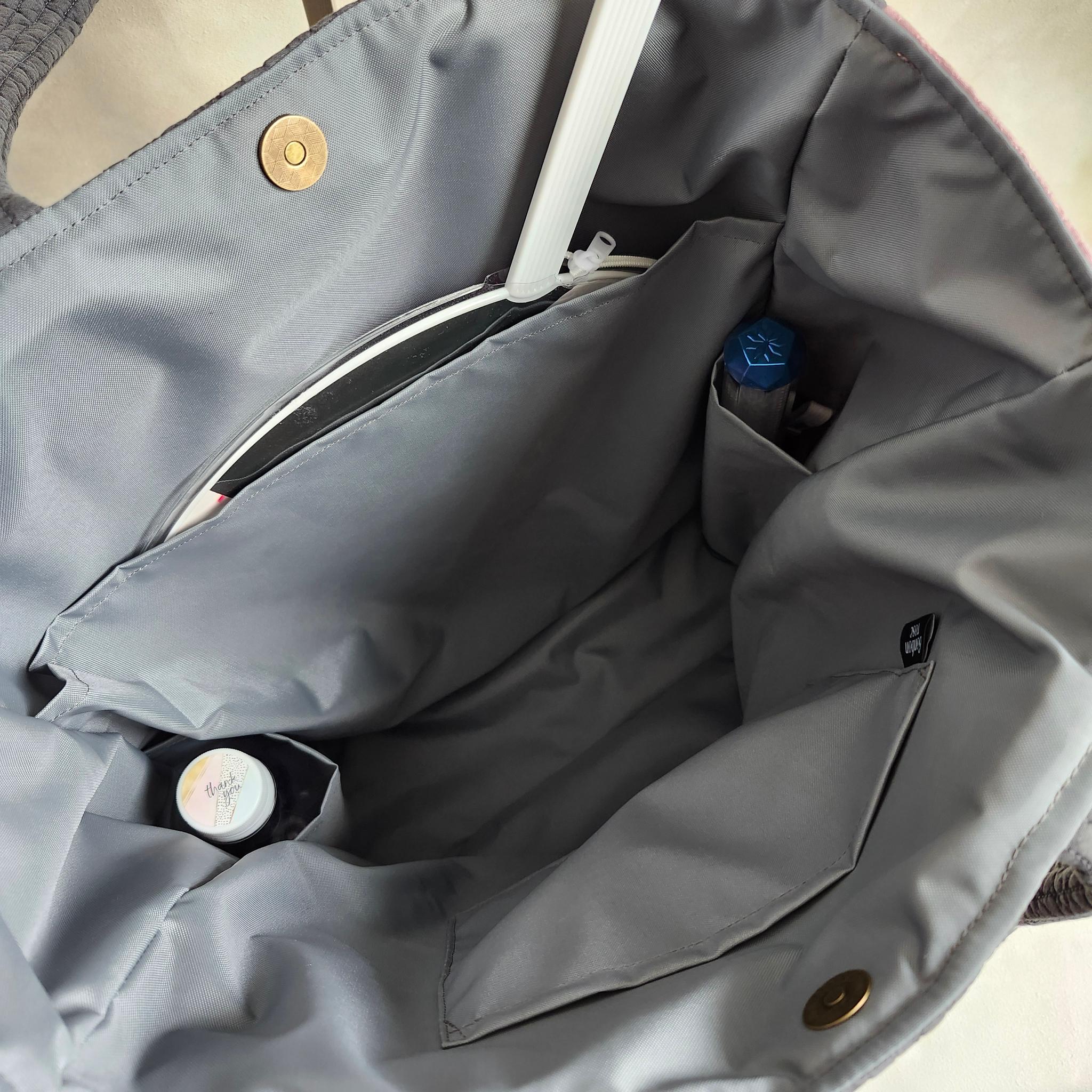 大人のための推し活ヌビバッグ 普段使いもできるダークグレー×推しカラー ♡ ヌビ イブル イニシャル 刺繍 推し活バッグ | 11枚目